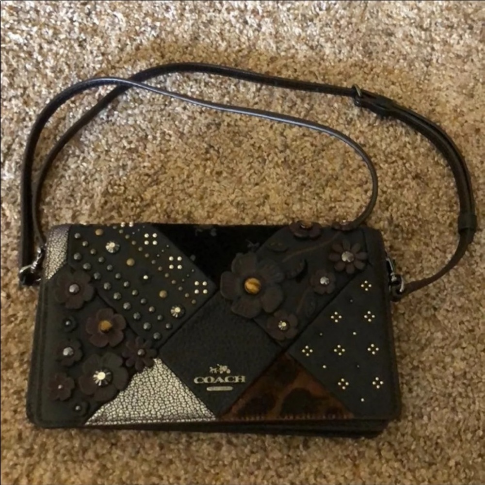 Couch purse